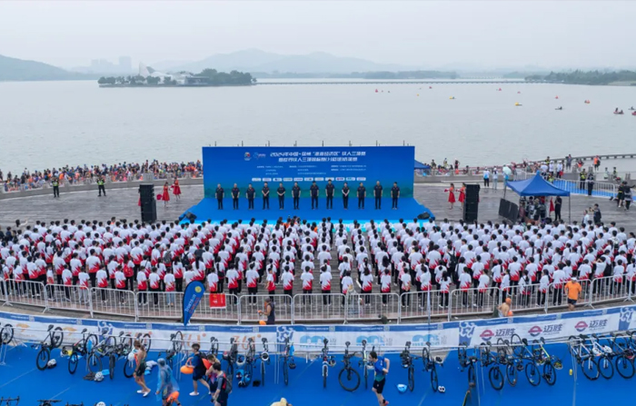 好博体育-“天龙体育杯”第11届中国大学生网球锦标赛我校获一银一铜